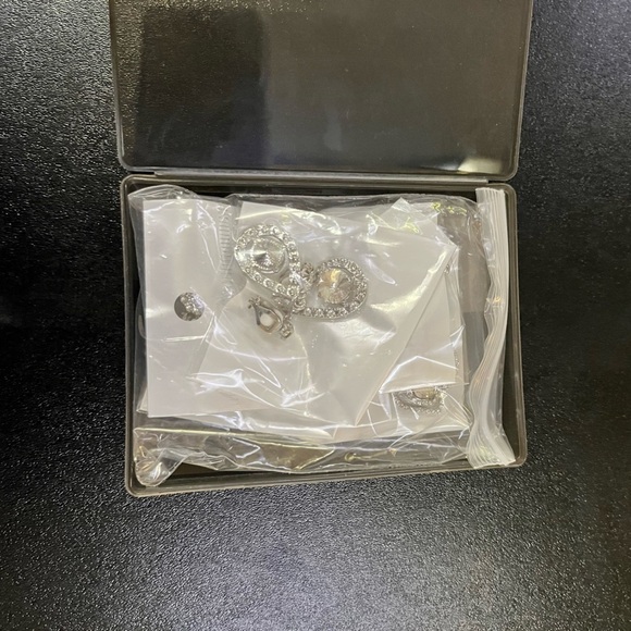 Four pairs Faux Diamond Earrings Clip On Prom Homecoming Coquette Girl Demure - Picture 2 of 15